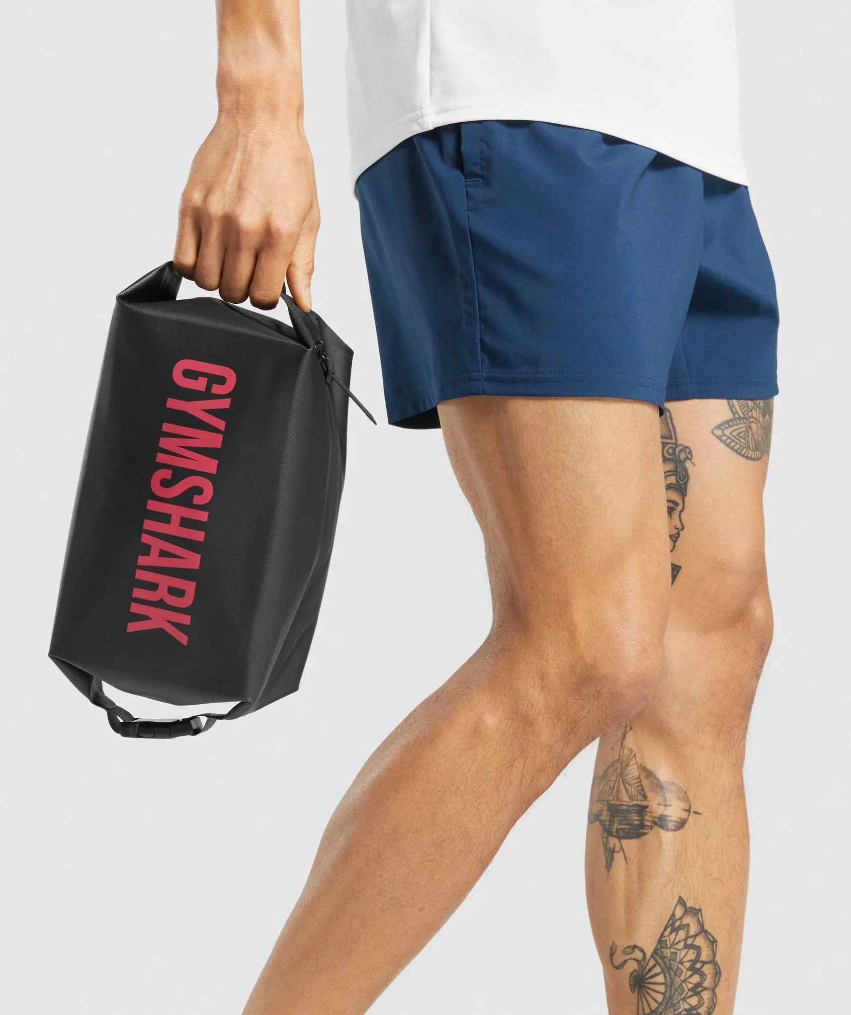 Gymshark X-Series Toiletry Bag - Black/Pink